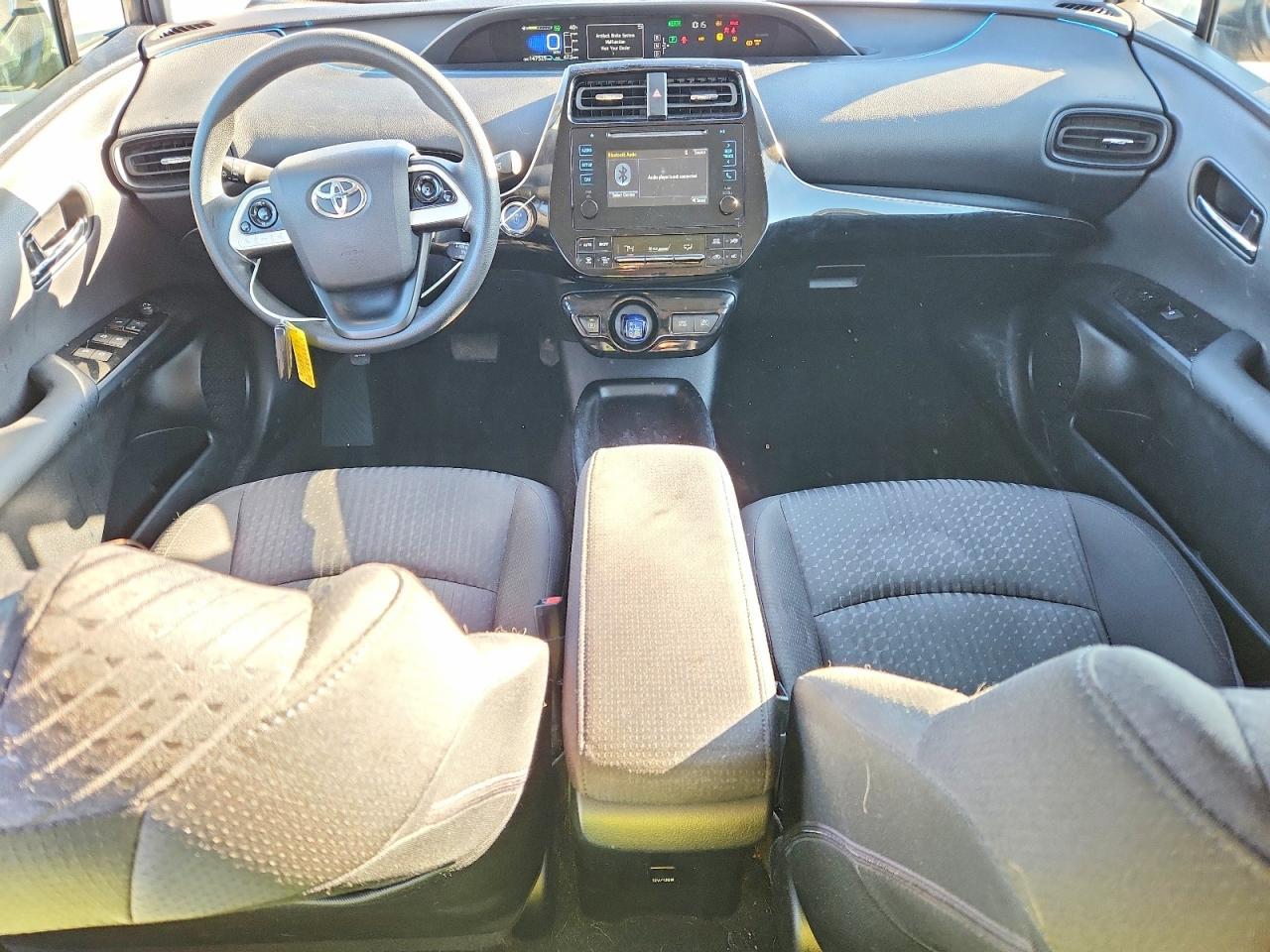2016 TOYOTA PRIUS