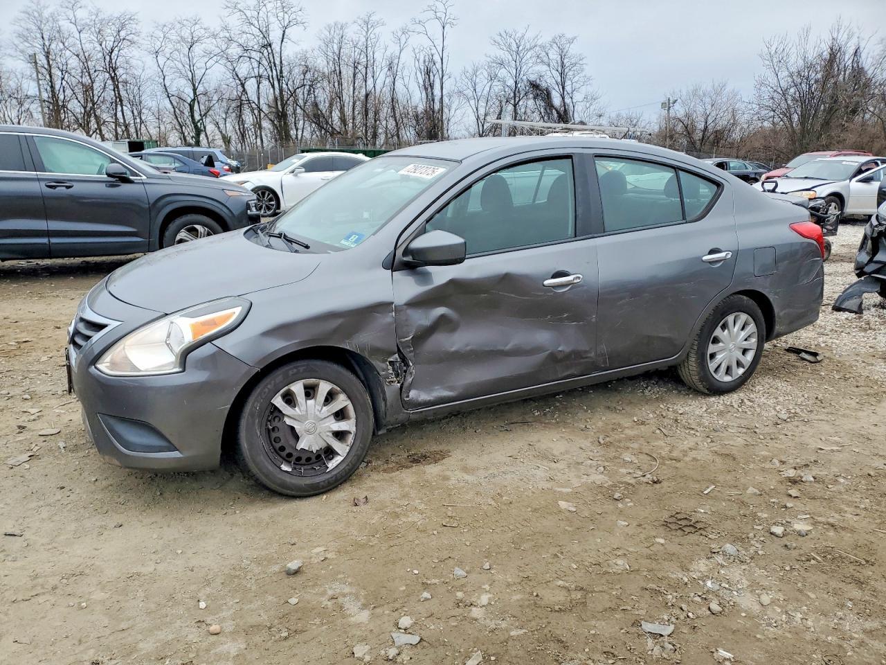 2016 NISSAN VERSA