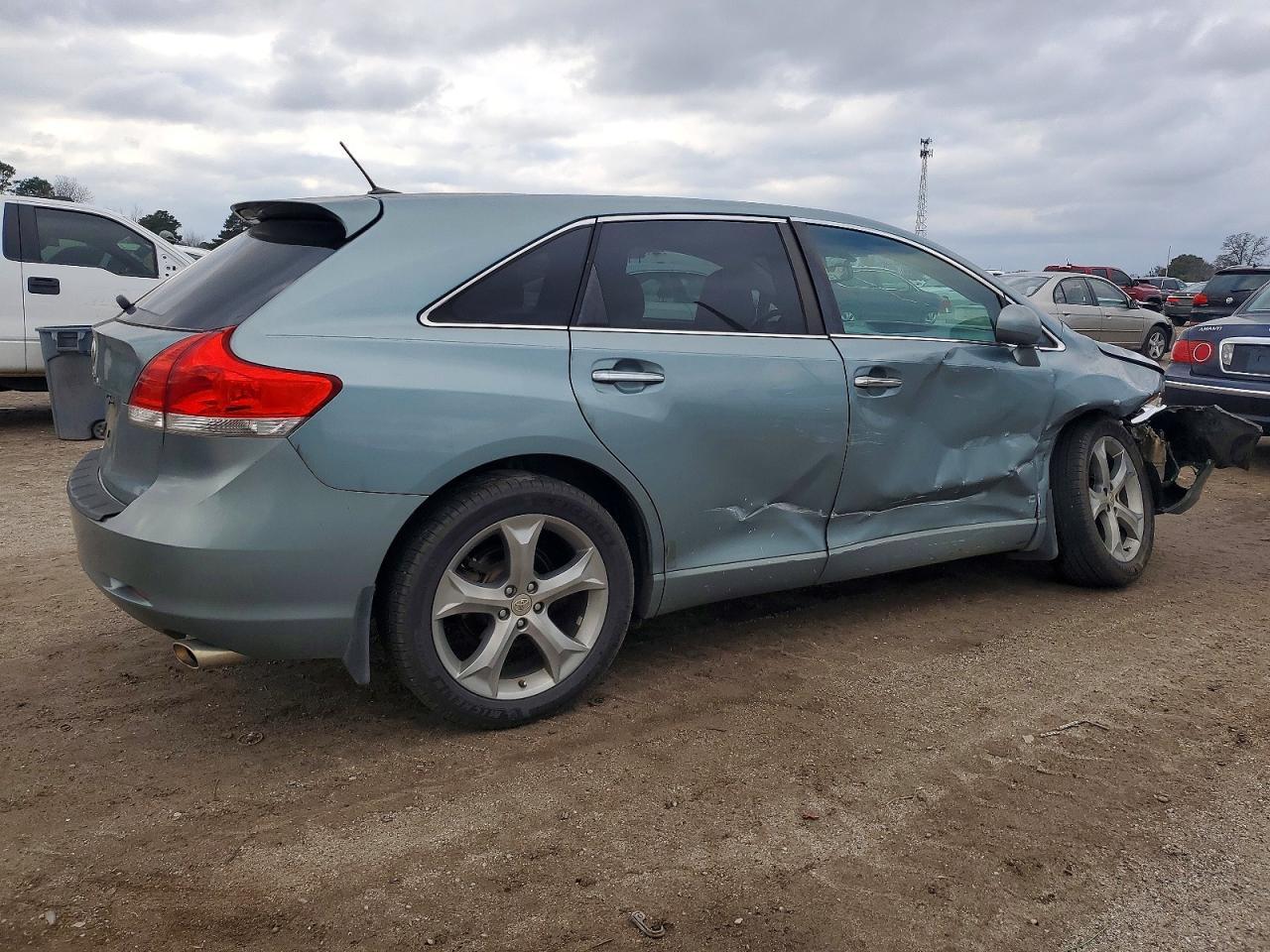 2010 TOYOTA VENZA