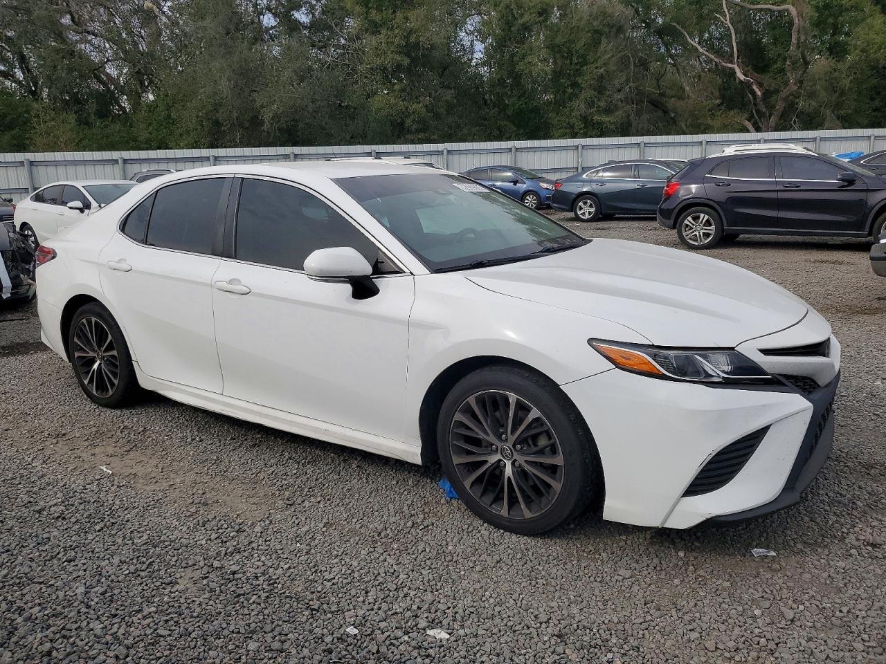 2018 TOYOTA CAMRY