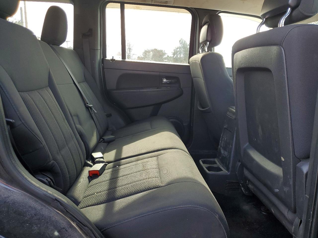 2012 JEEP Liberty