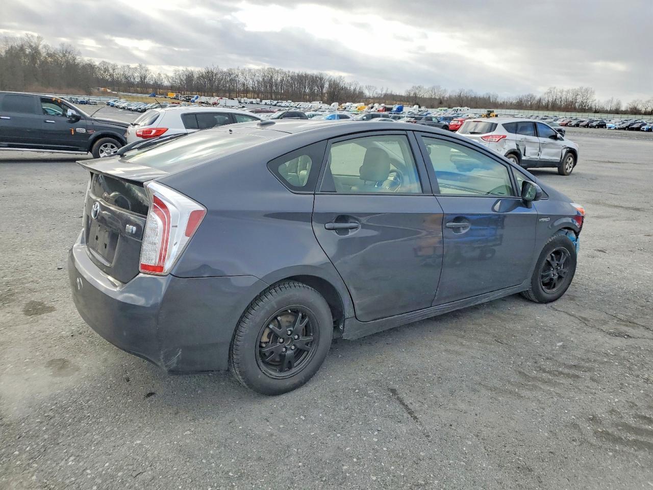 2013 TOYOTA PRIUS