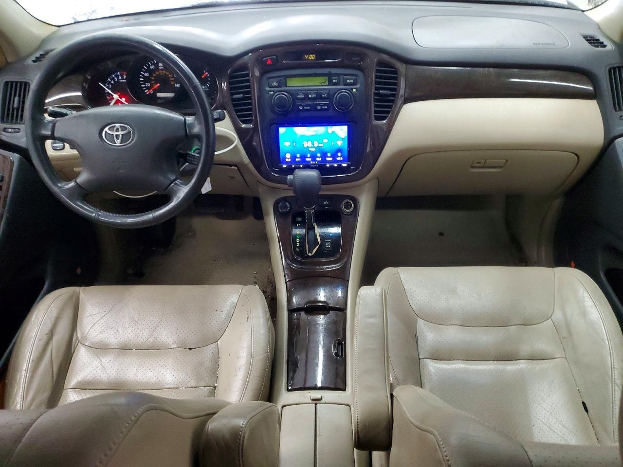 2002 TOYOTA HIGHLANDER