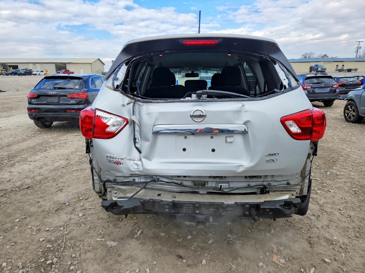 2017 NISSAN PATHFINDER