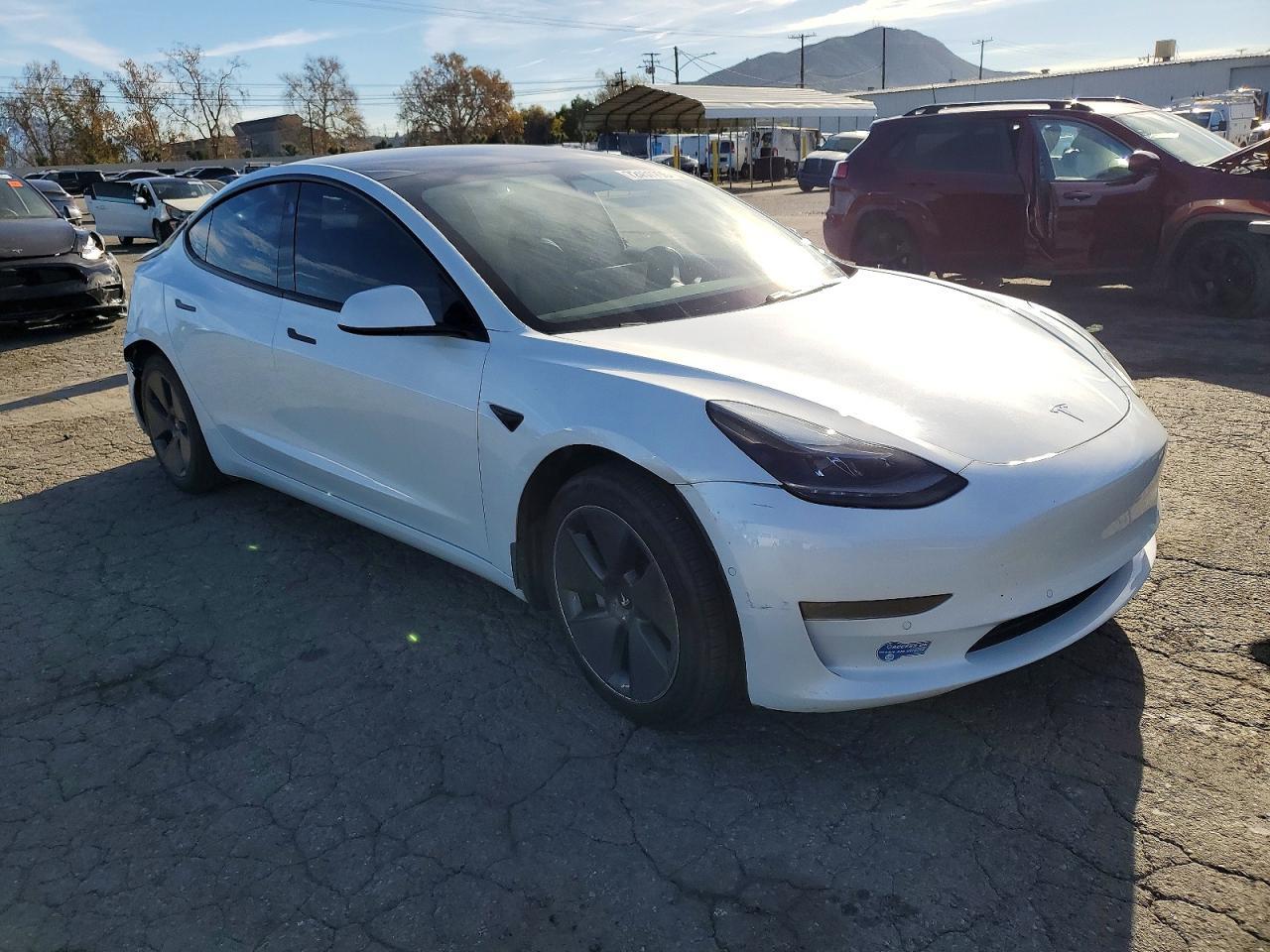 2021 TESLA MODEL 3