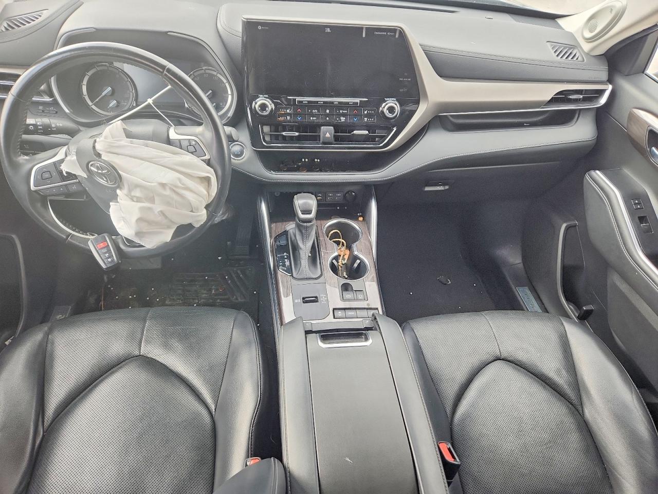 2022 TOYOTA HIGHLANDER