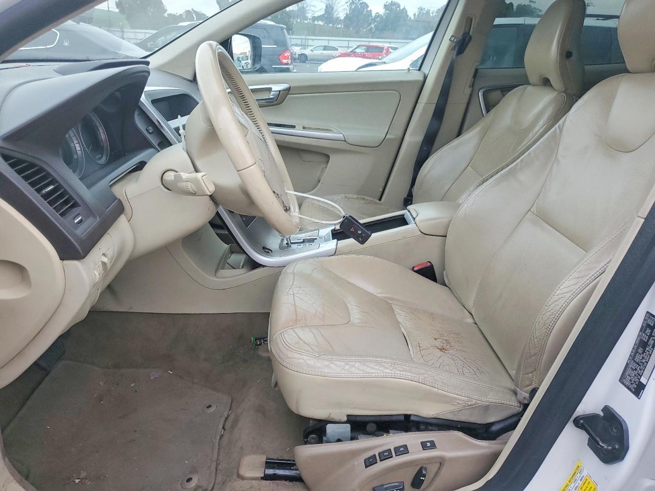 2010 VOLVO XC60