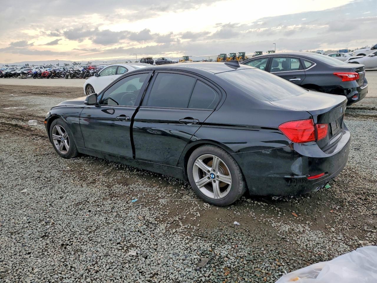 2013 BMW 3 SERIES