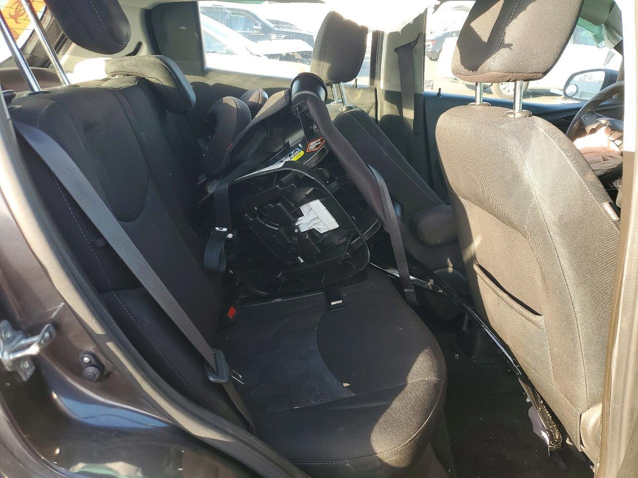 2016 CHEVROLET Spark