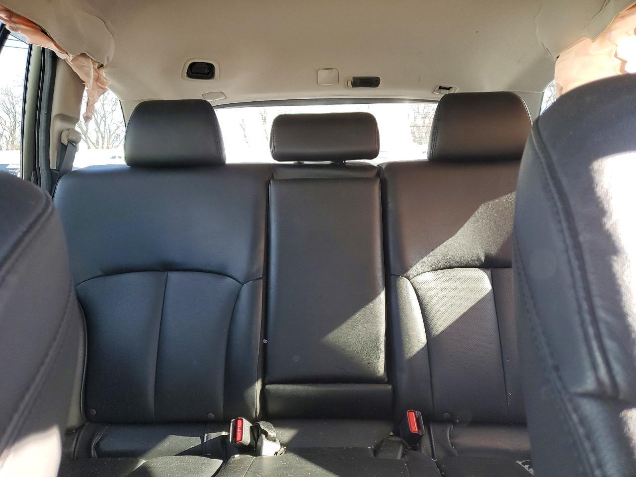 2013 SUBARU Outback
