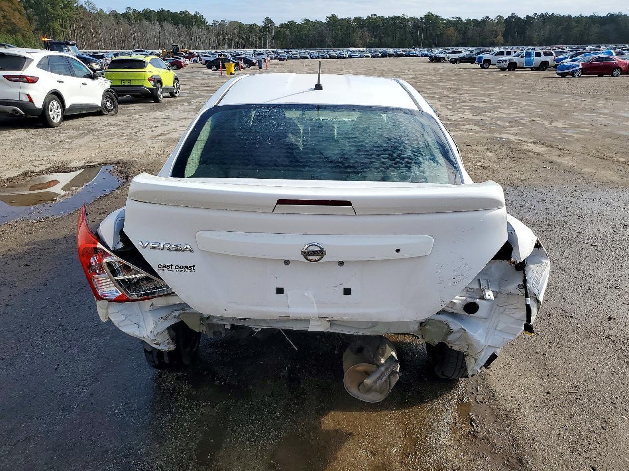 2018 NISSAN VERSA