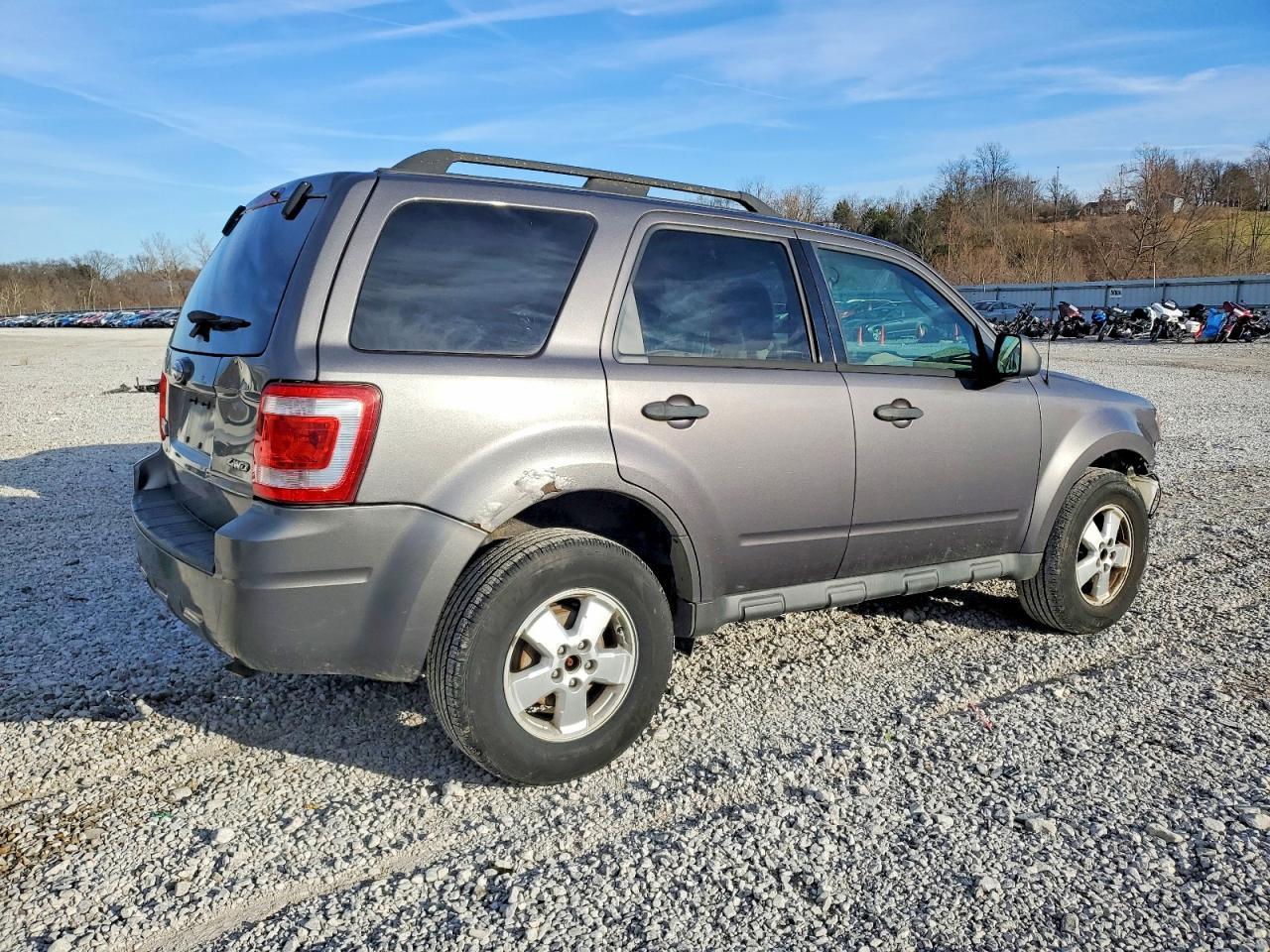 2009 FORD ESCAPE
