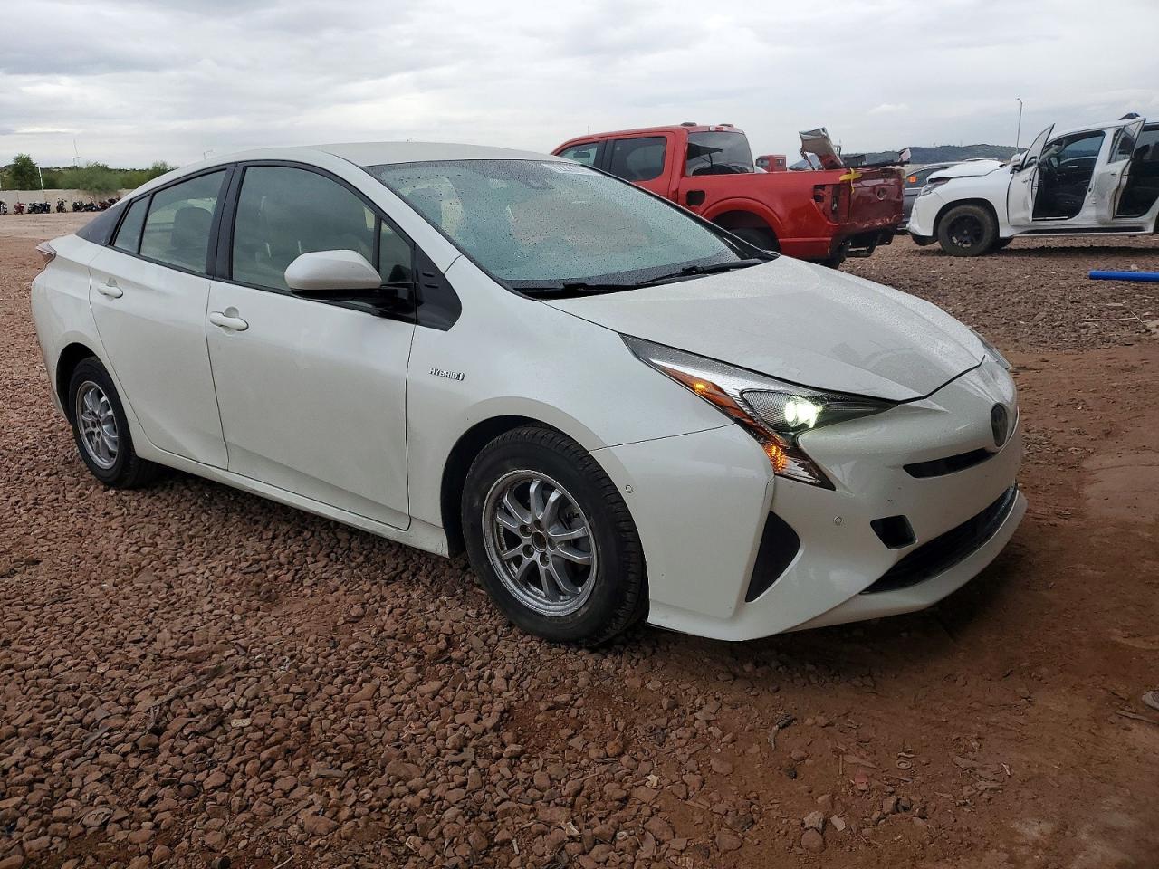 2017 TOYOTA PRIUS