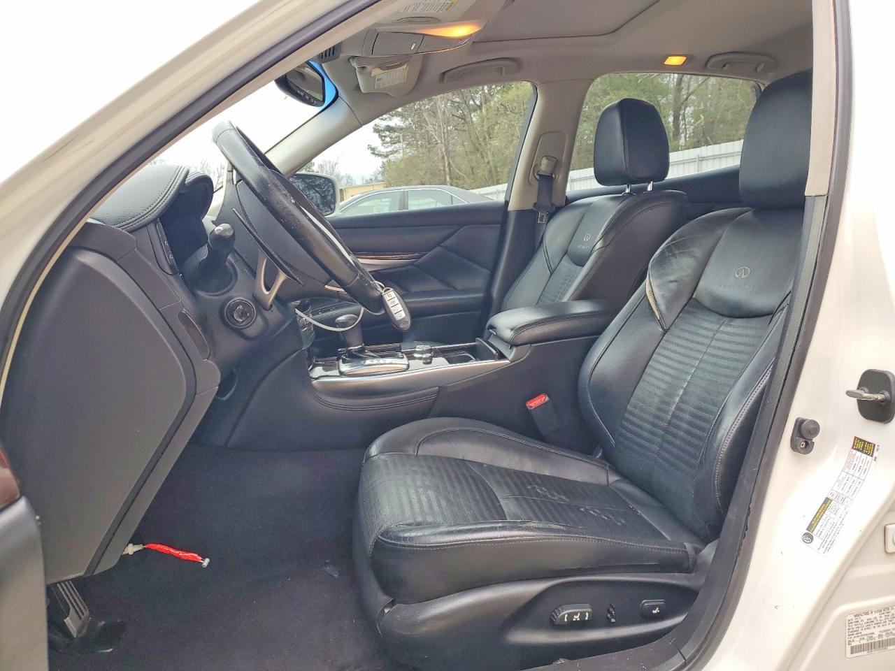 2012 INFINITI M37