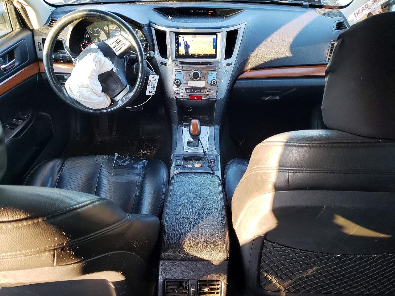 2014 SUBARU Outback