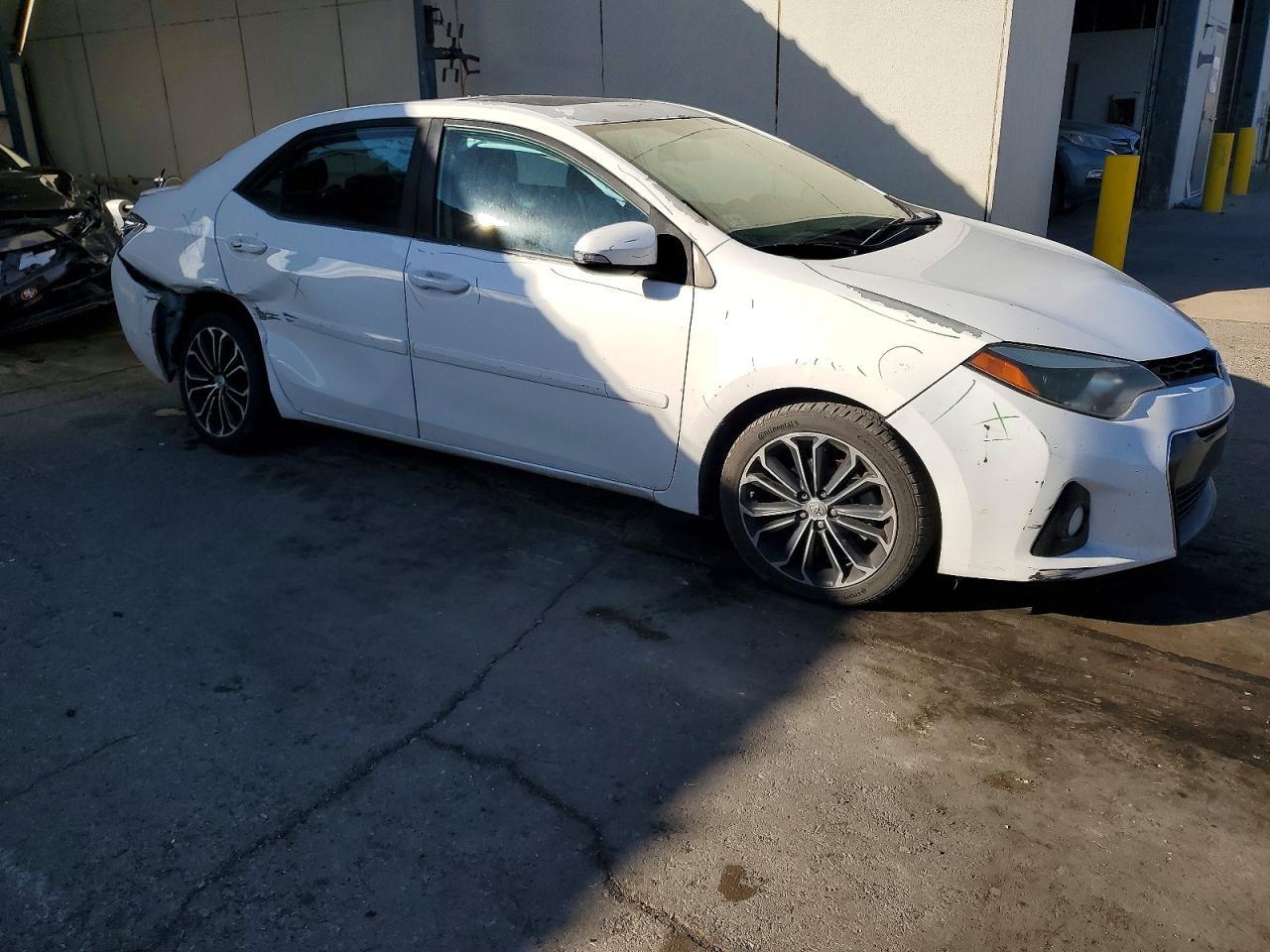 2016 TOYOTA COROLLA