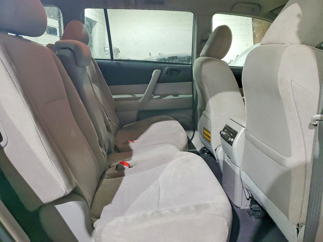 2012 TOYOTA HIGHLANDER