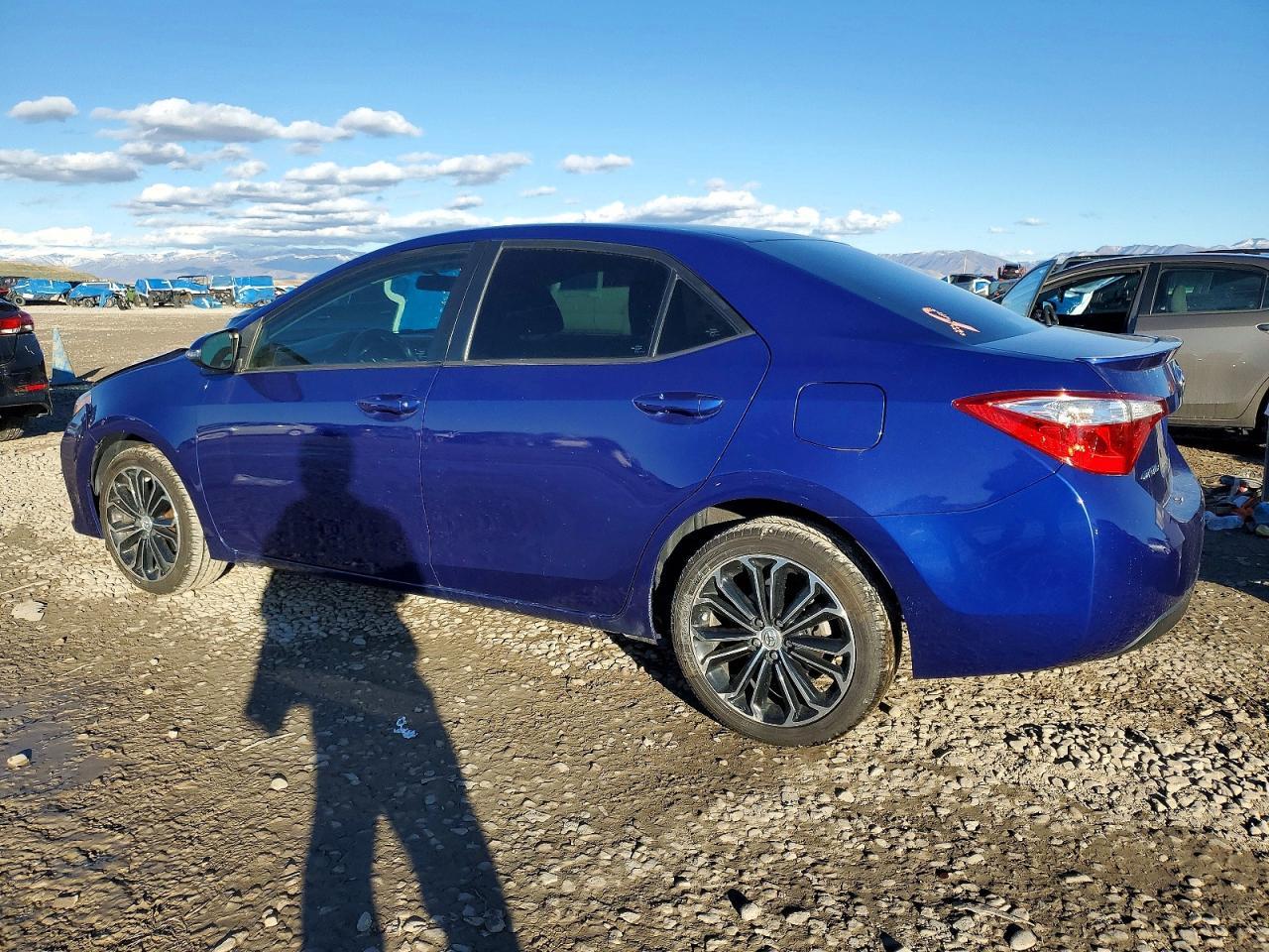 2015 TOYOTA COROLLA
