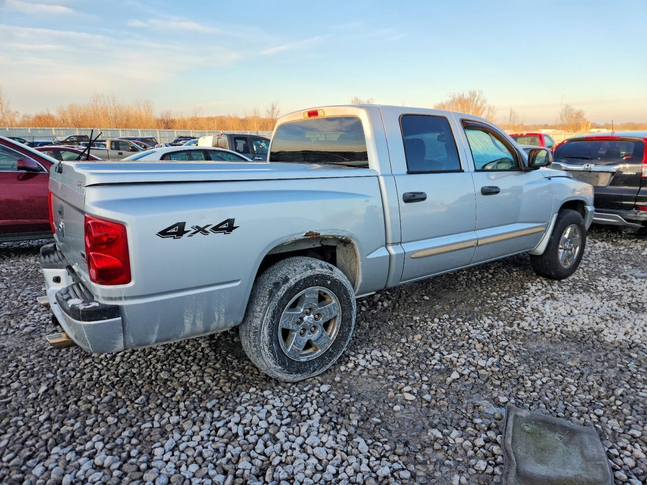 2005 DODGE Dakota