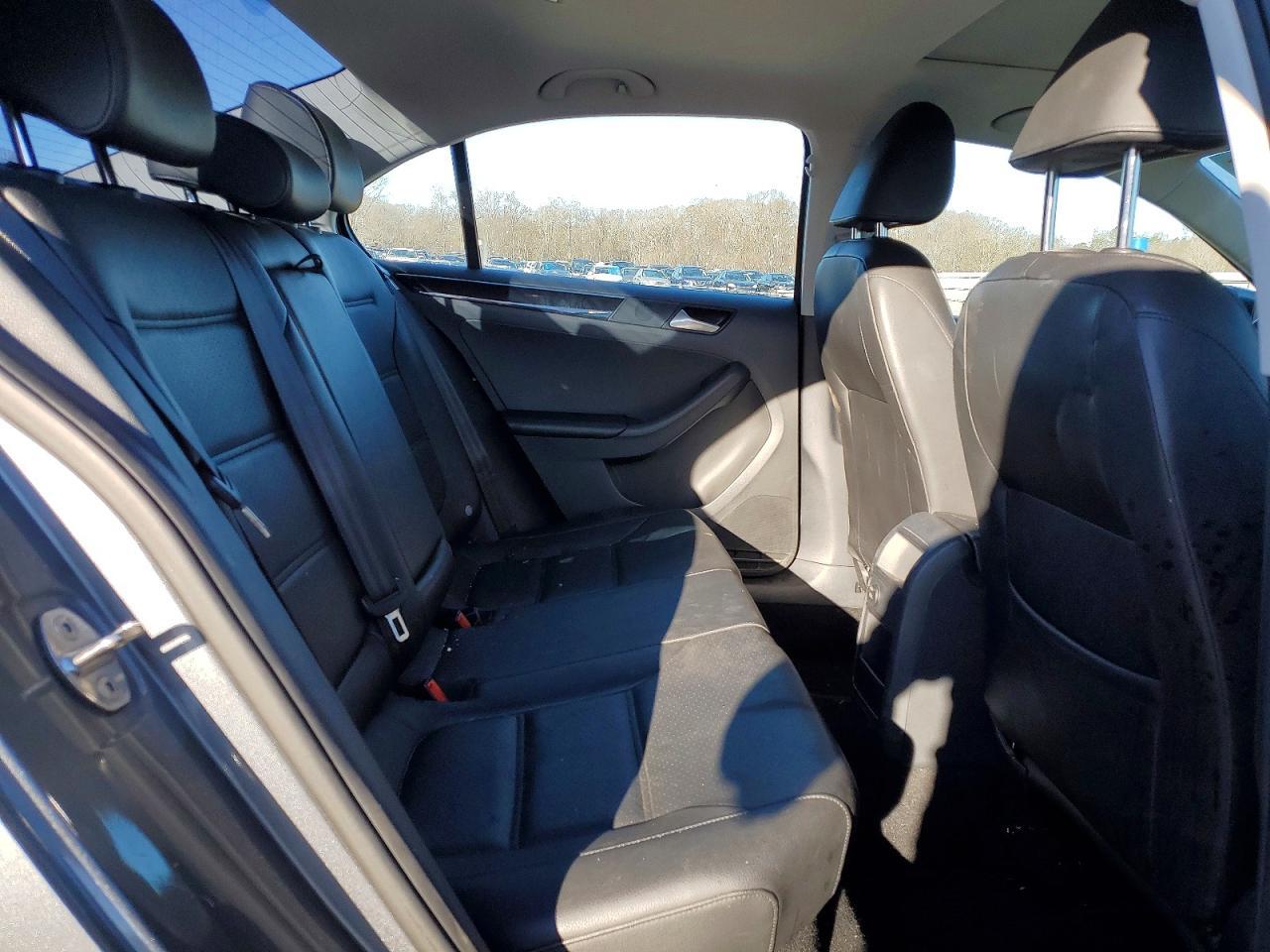 2016 VOLKSWAGEN JETTA