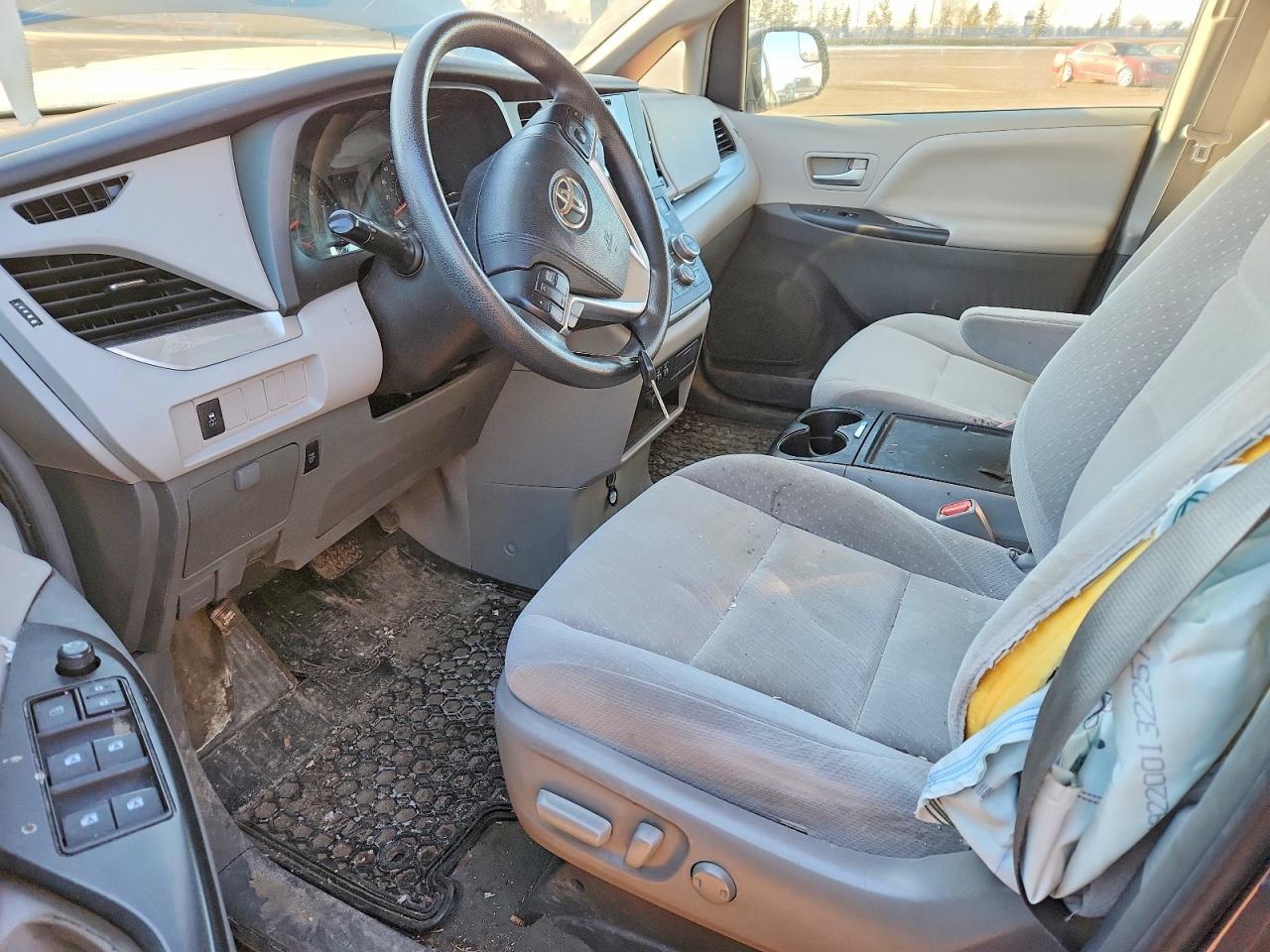 2017 TOYOTA SIENNA