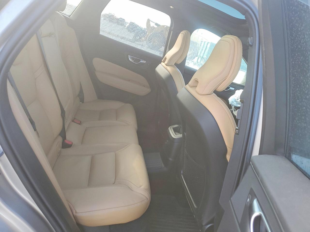2025 VOLVO XC60
