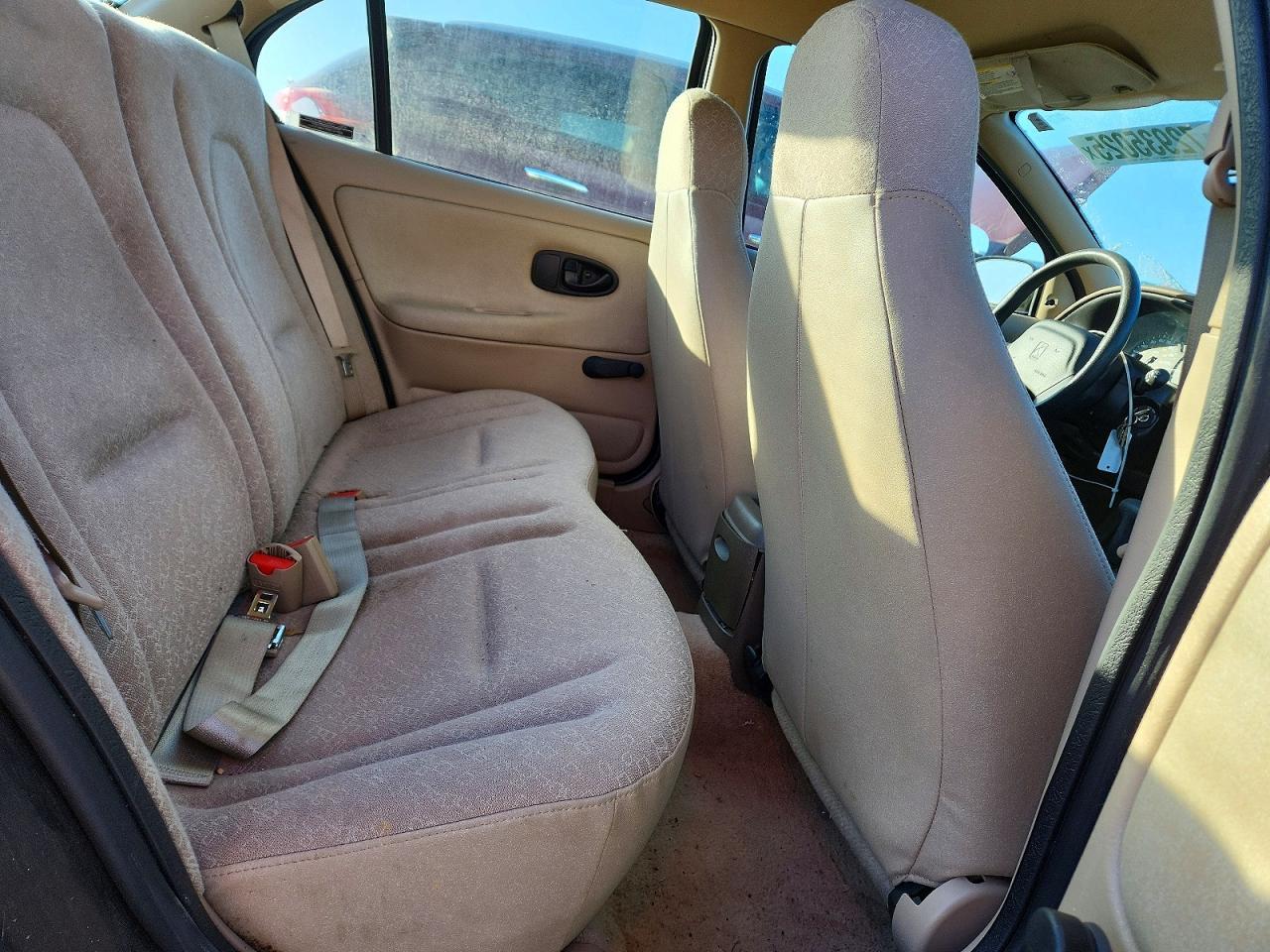 2002 SATURN Sl1
