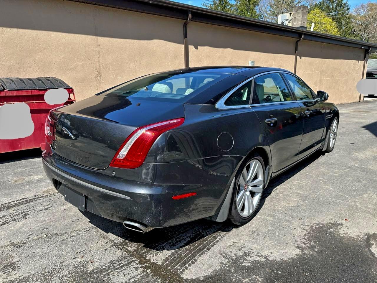 2011 JAGUAR Xj-Series