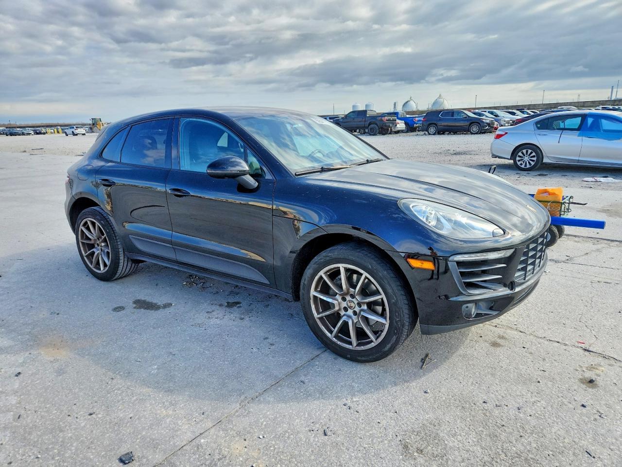 2015 PORSCHE Macan