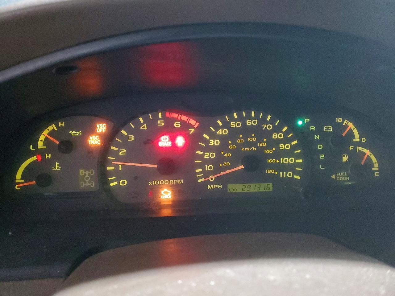2002 TOYOTA Sequoia