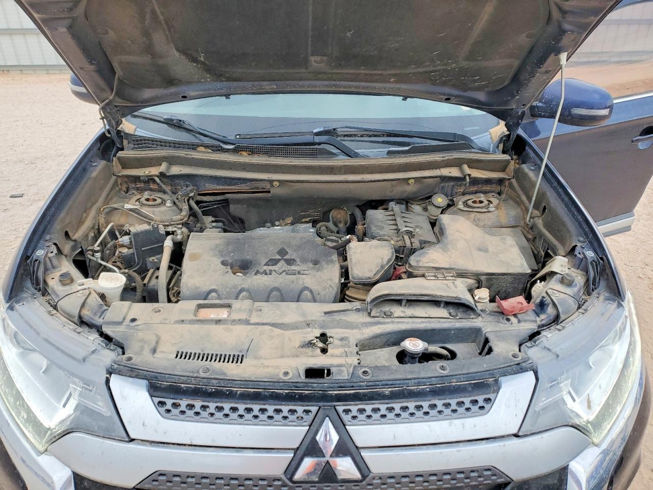 2020 MITSUBISHI outlander