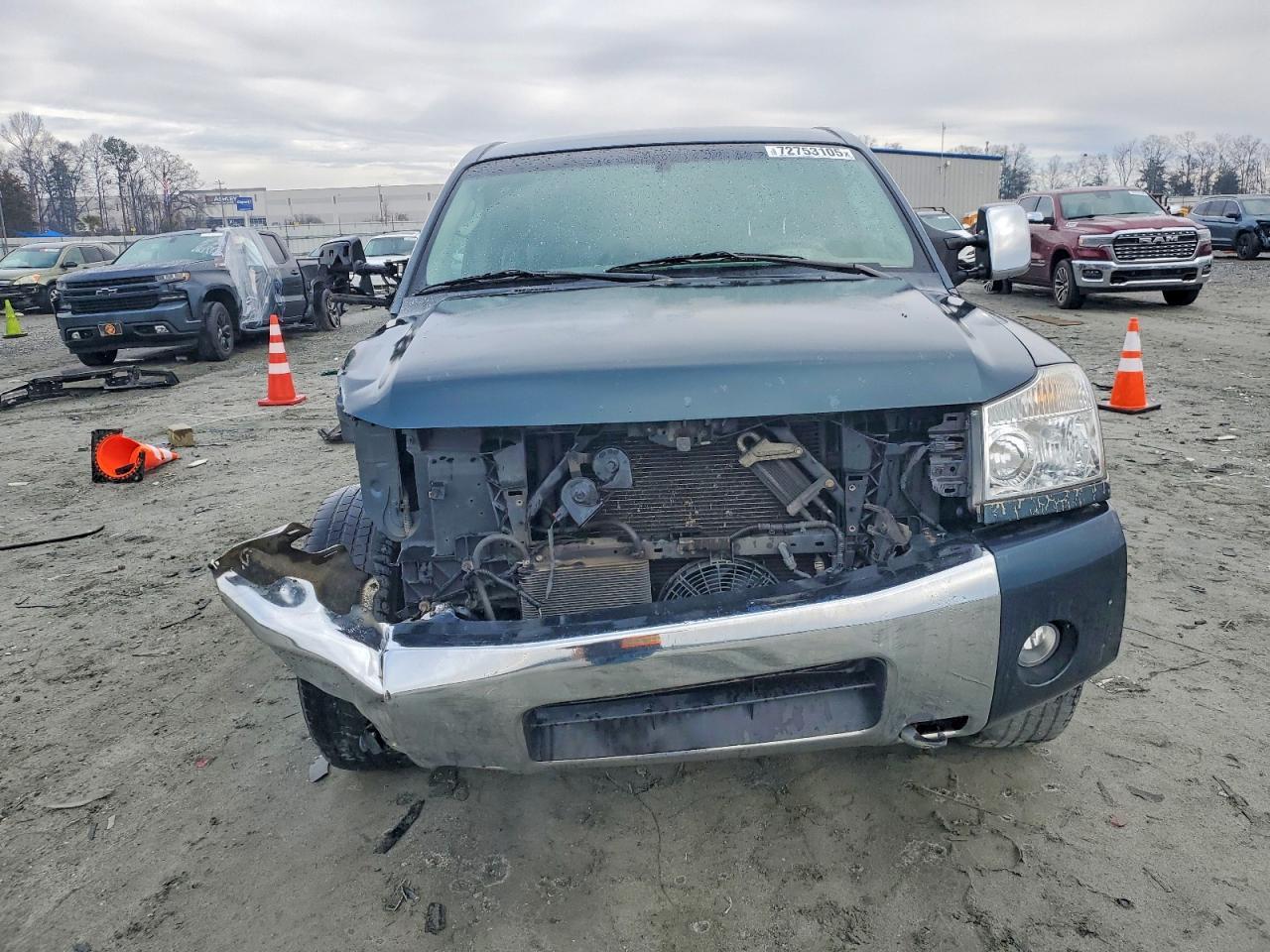 2005 NISSAN Titan