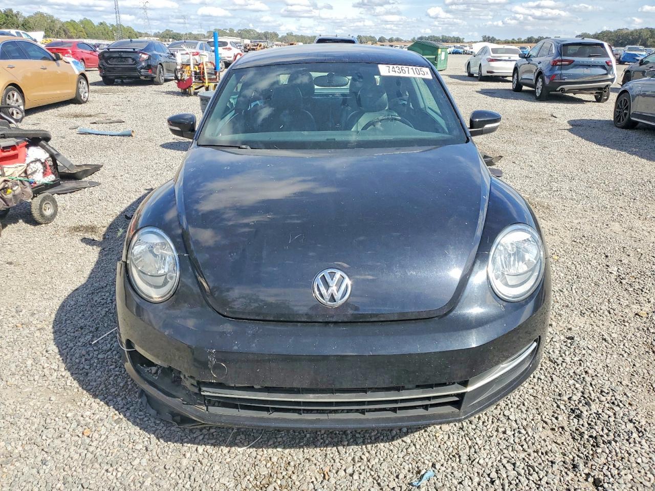 2015 VOLKSWAGEN Beetle