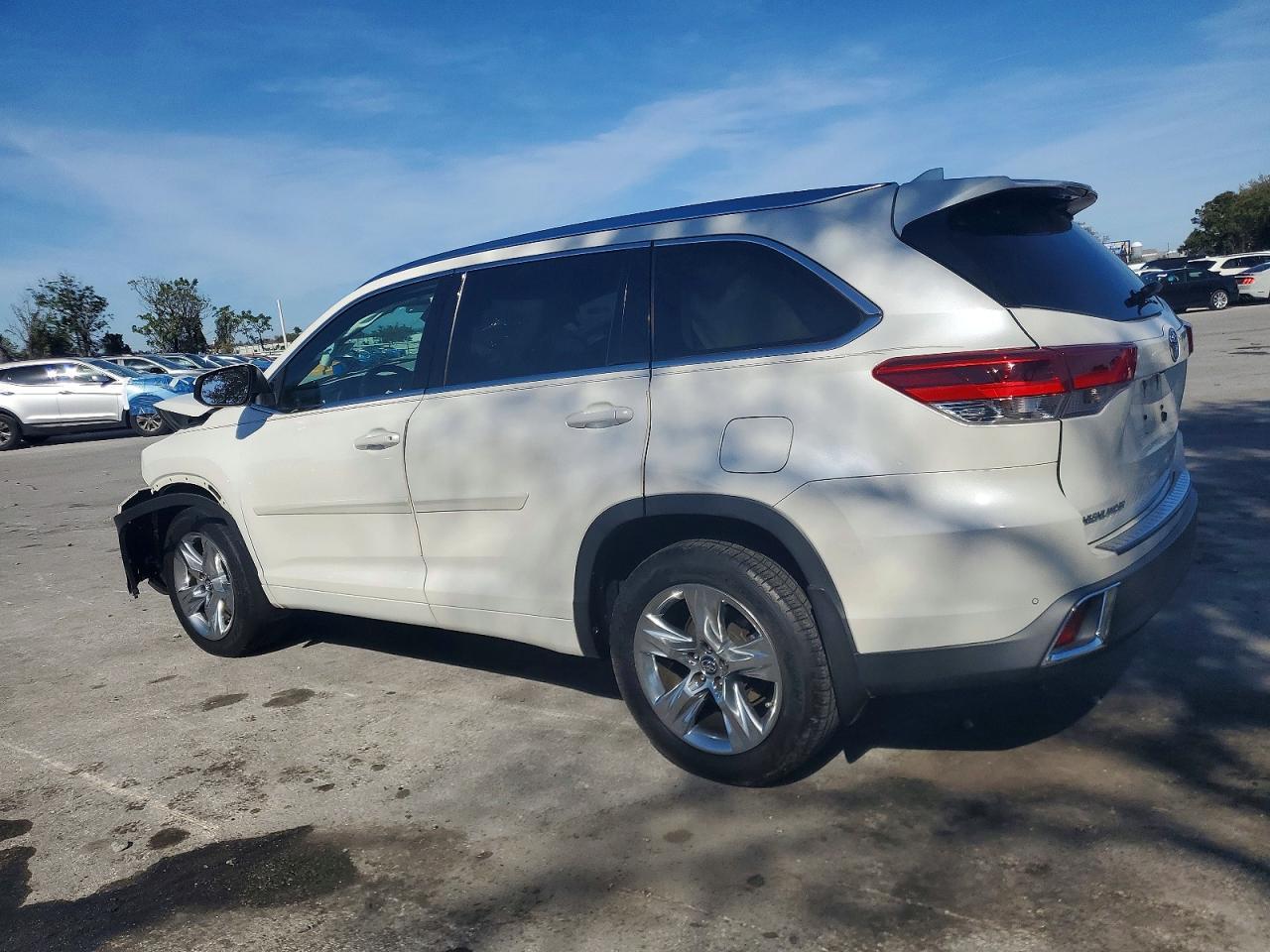 2017 TOYOTA HIGHLANDER