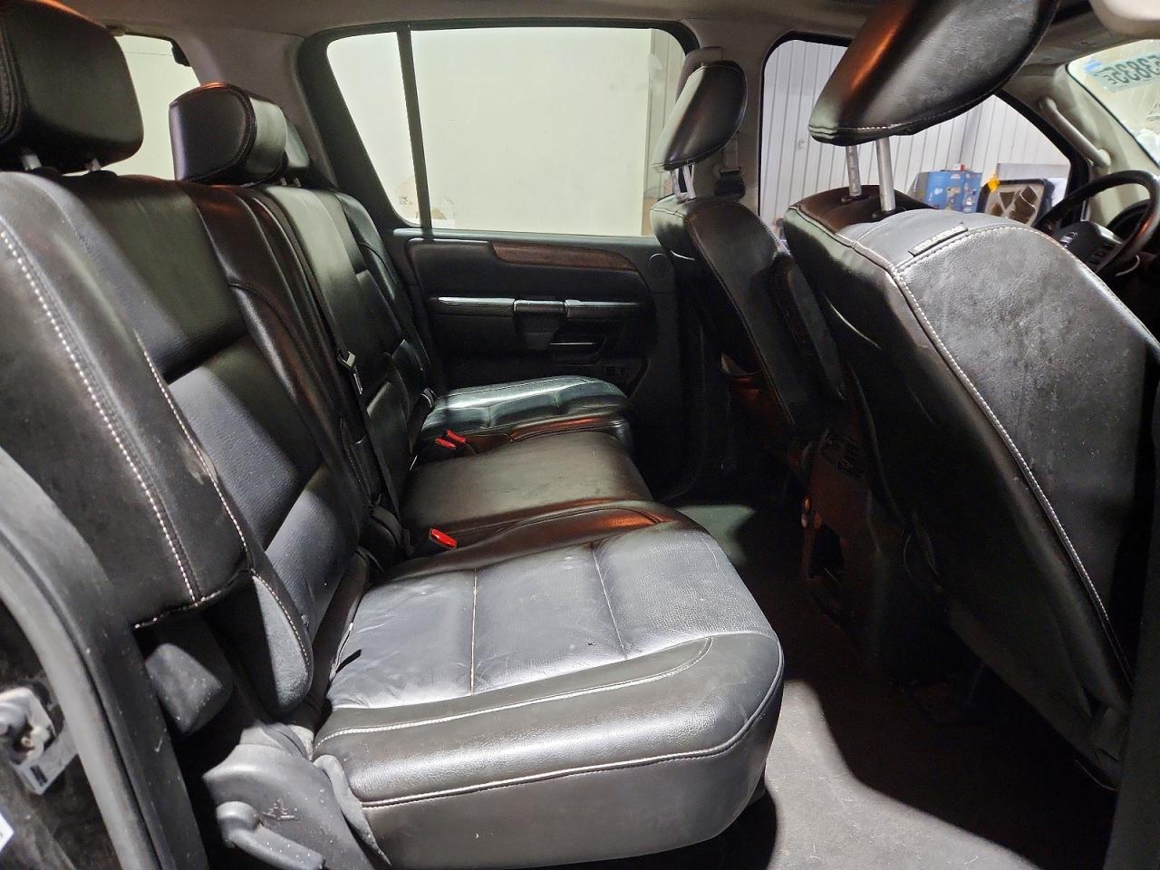 2010 NISSAN Armada
