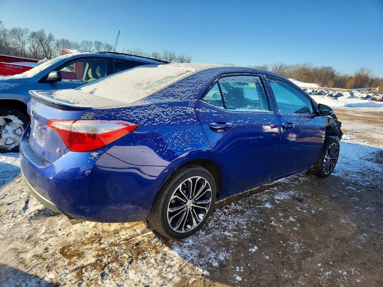 2015 TOYOTA COROLLA