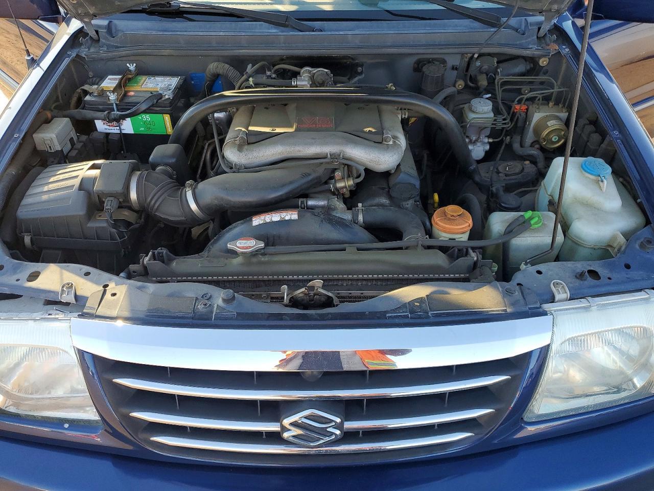 2002 SUZUKI Xl-7