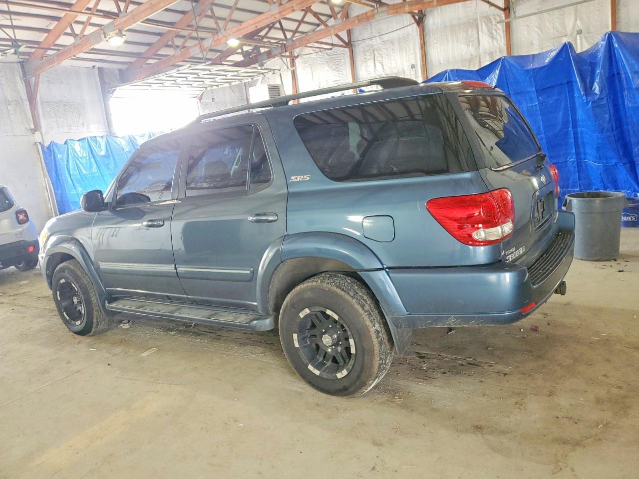 2005 TOYOTA Sequoia