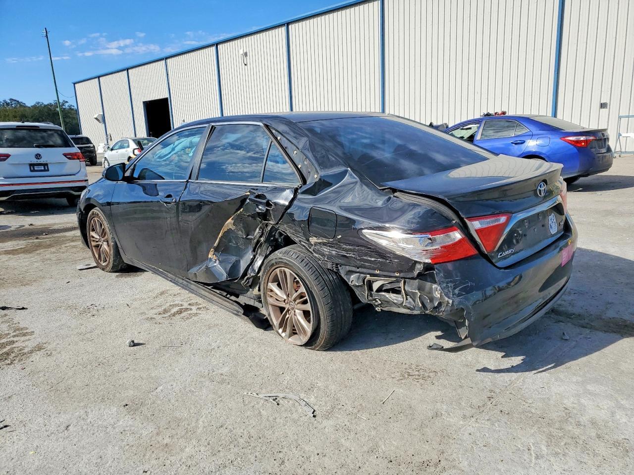 2017 TOYOTA CAMRY