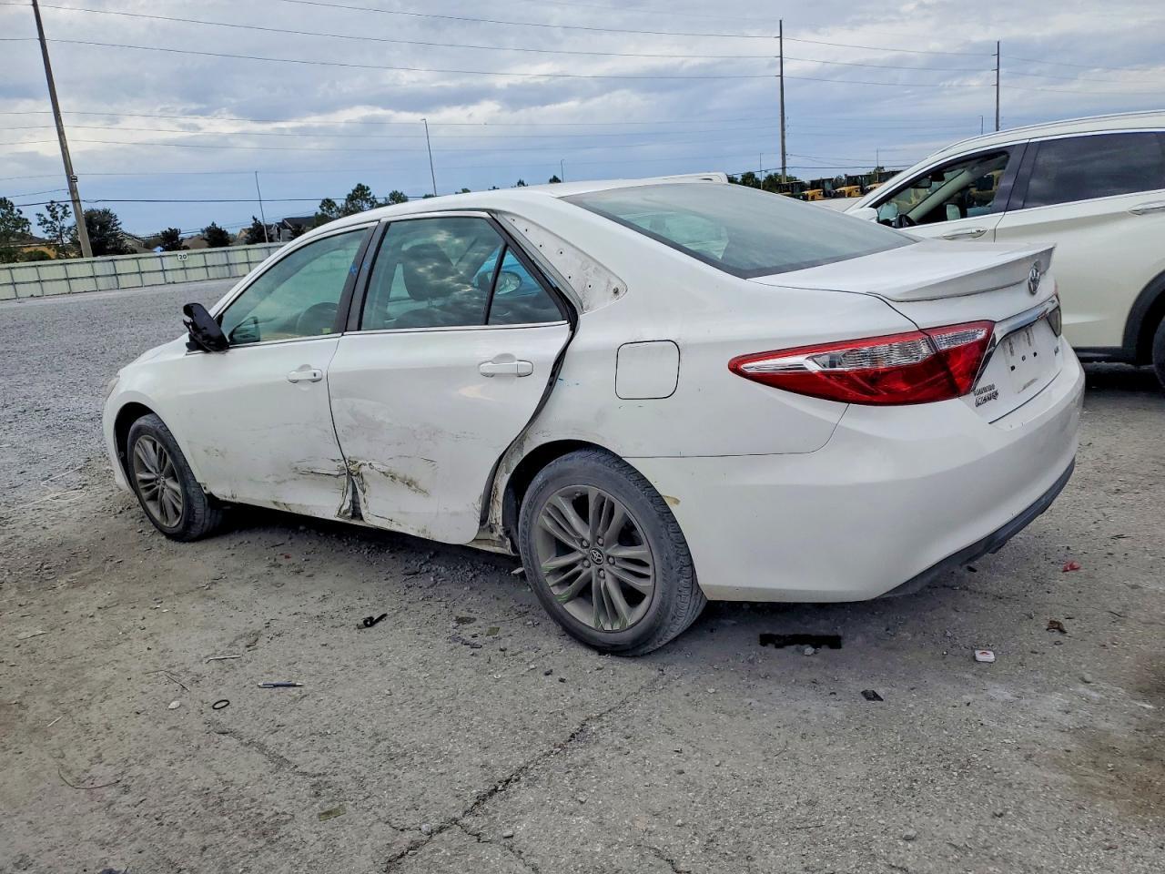 2017 TOYOTA CAMRY