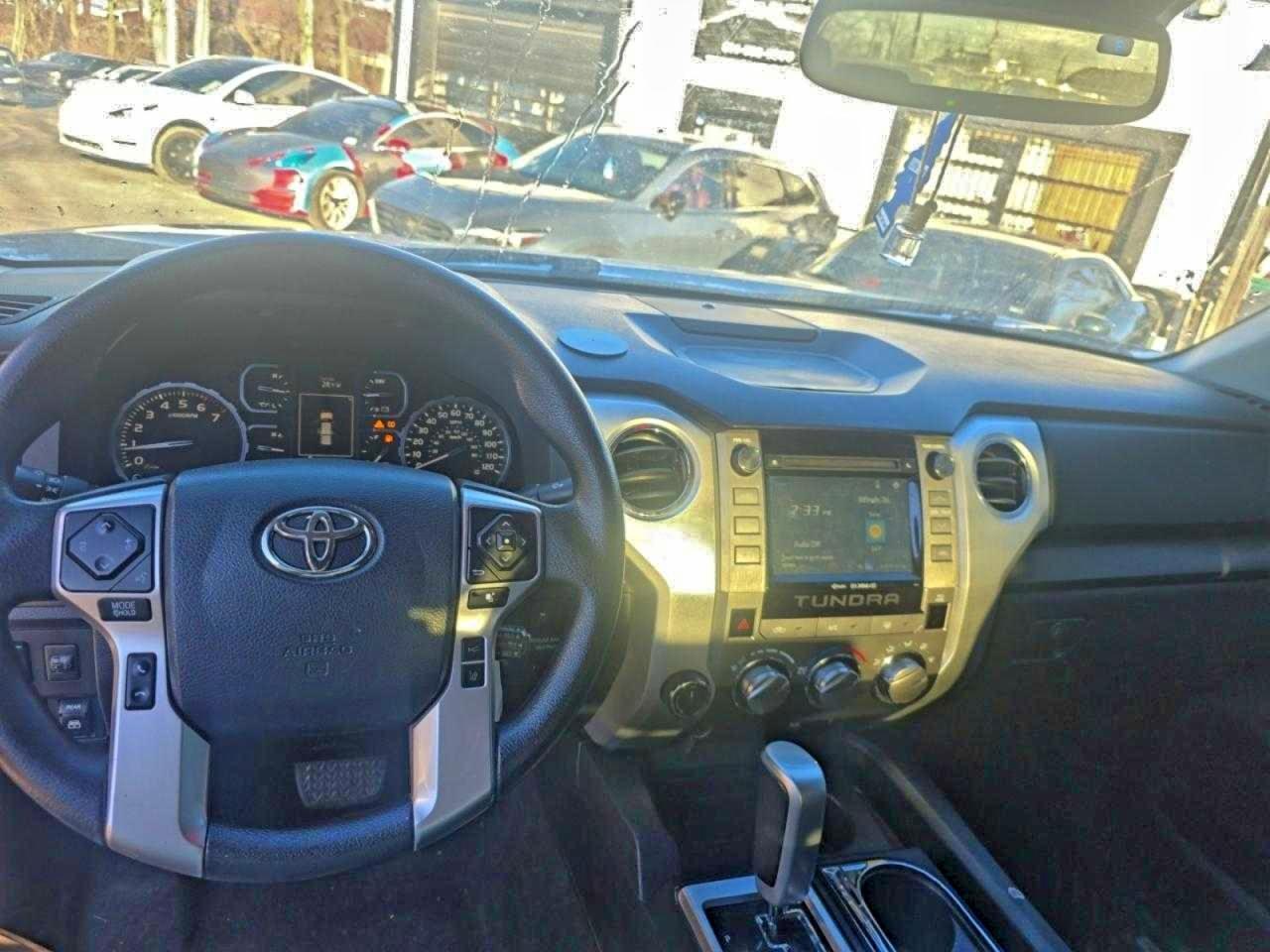 2018 TOYOTA TUNDRA