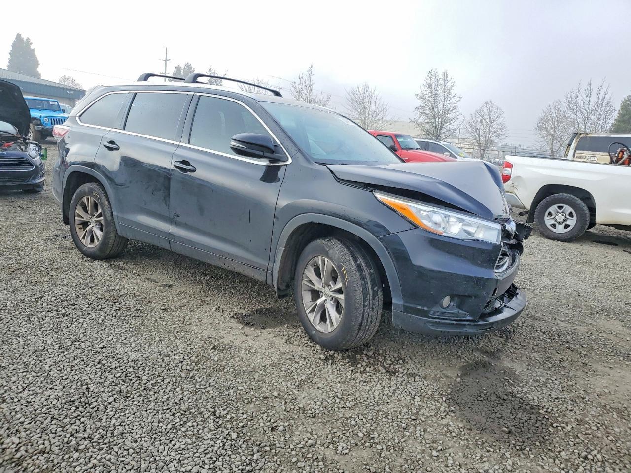 2015 TOYOTA HIGHLANDER
