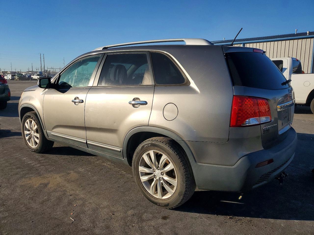 2011 KIA SORENTO