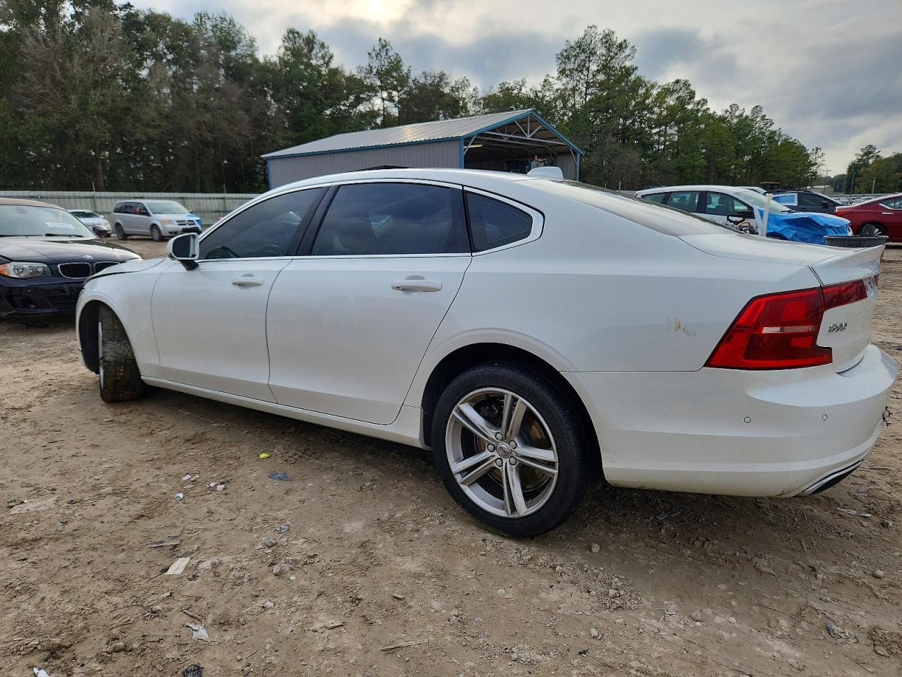 2018 VOLVO S90