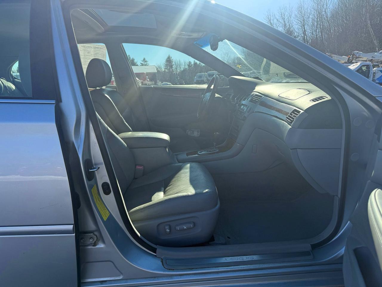 2005 LEXUS ES 330