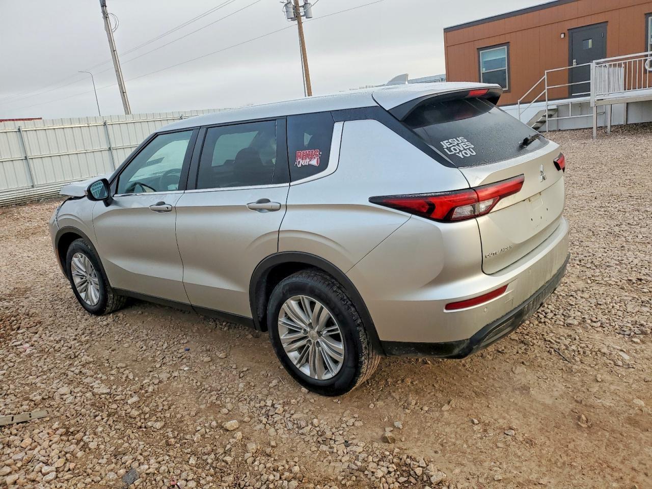 2022 MITSUBISHI outlander
