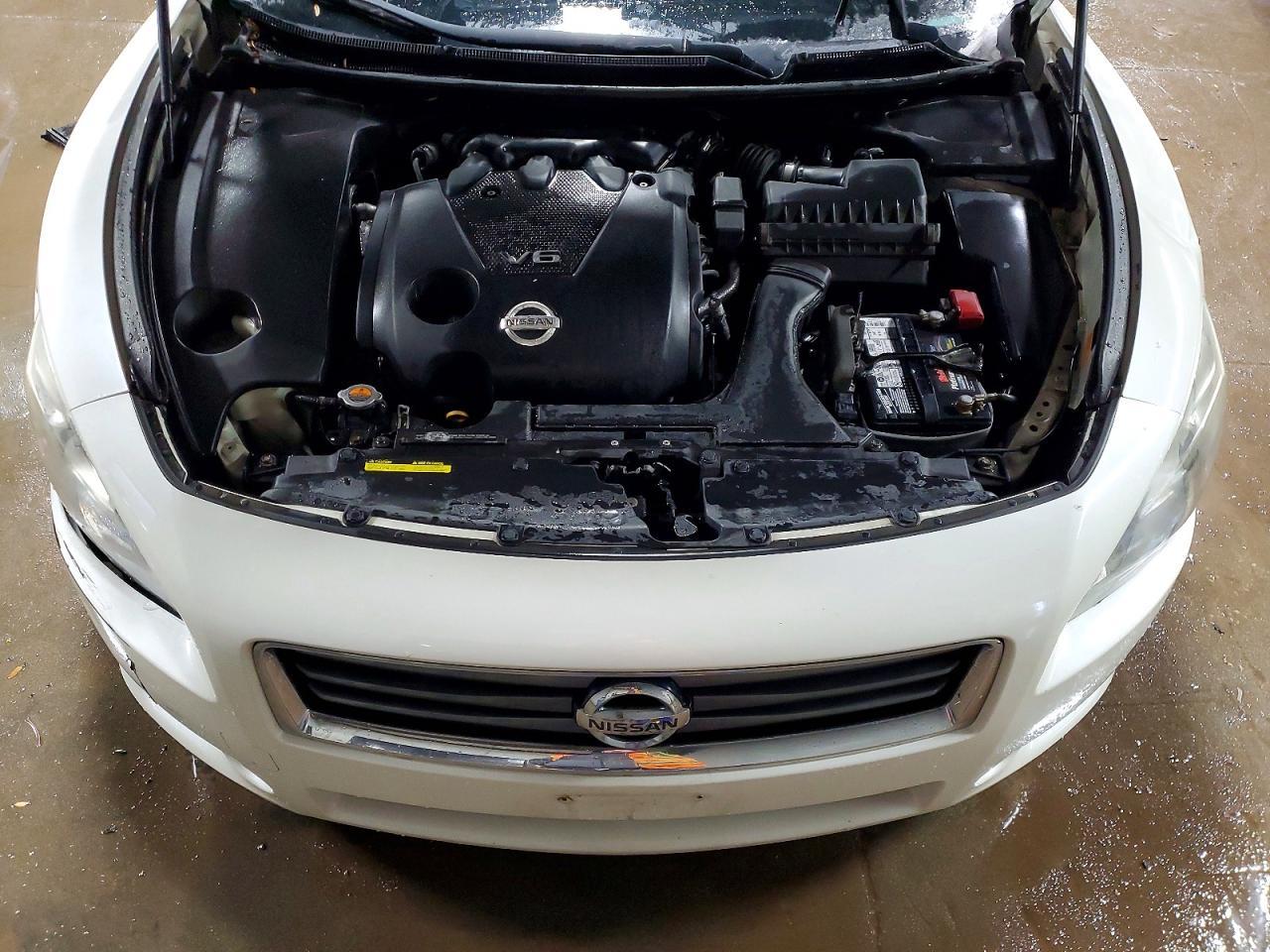 2014 NISSAN Maxima