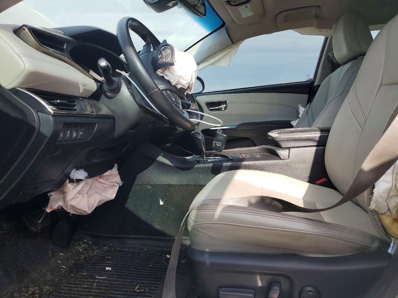 2018 TOYOTA Avalon