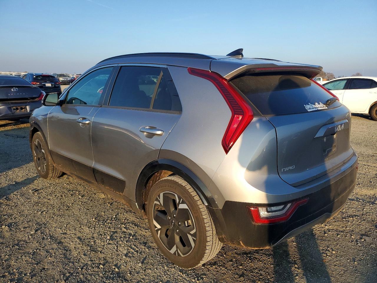 2023 KIA Niro