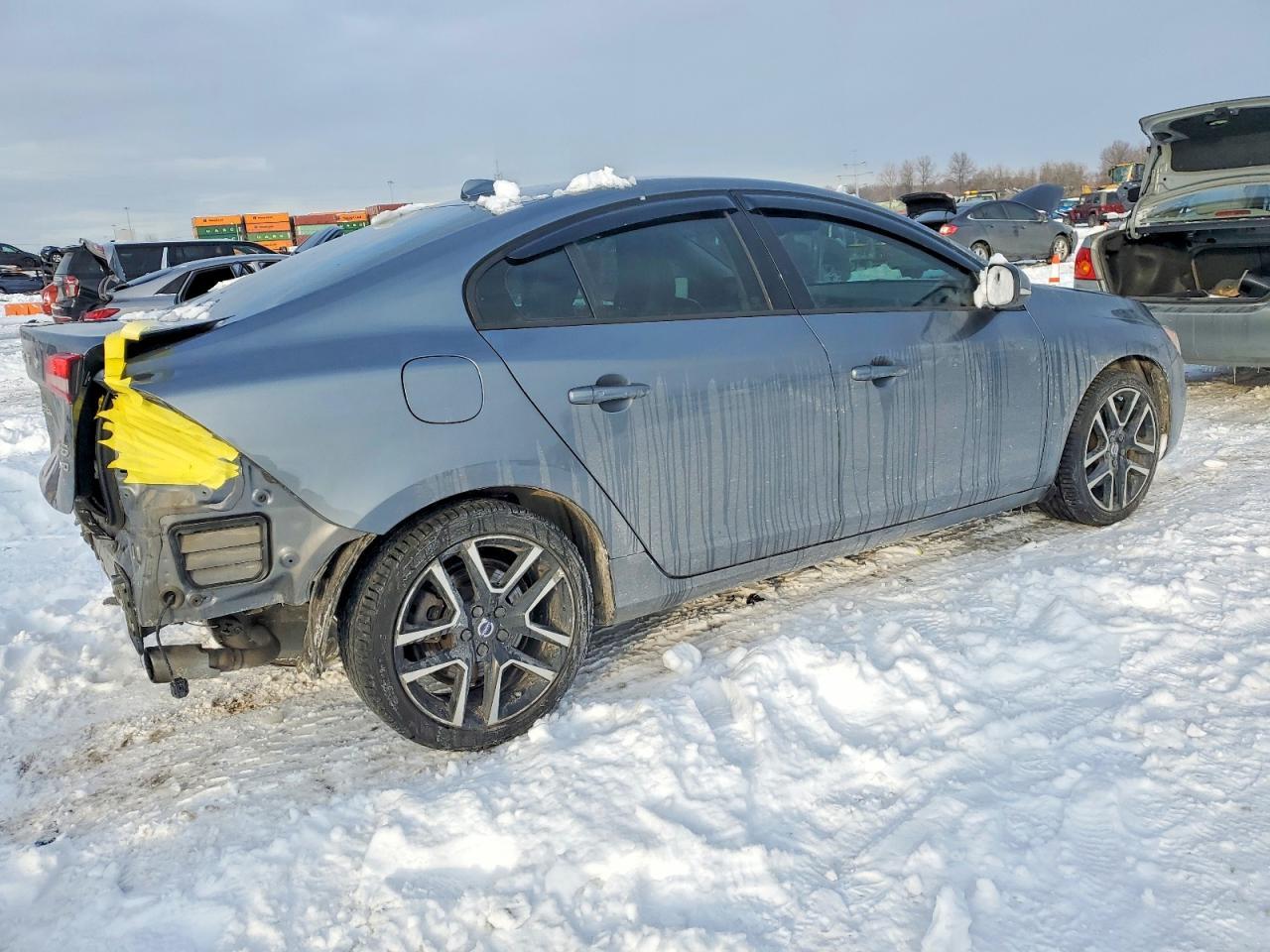 2017 VOLVO S60
